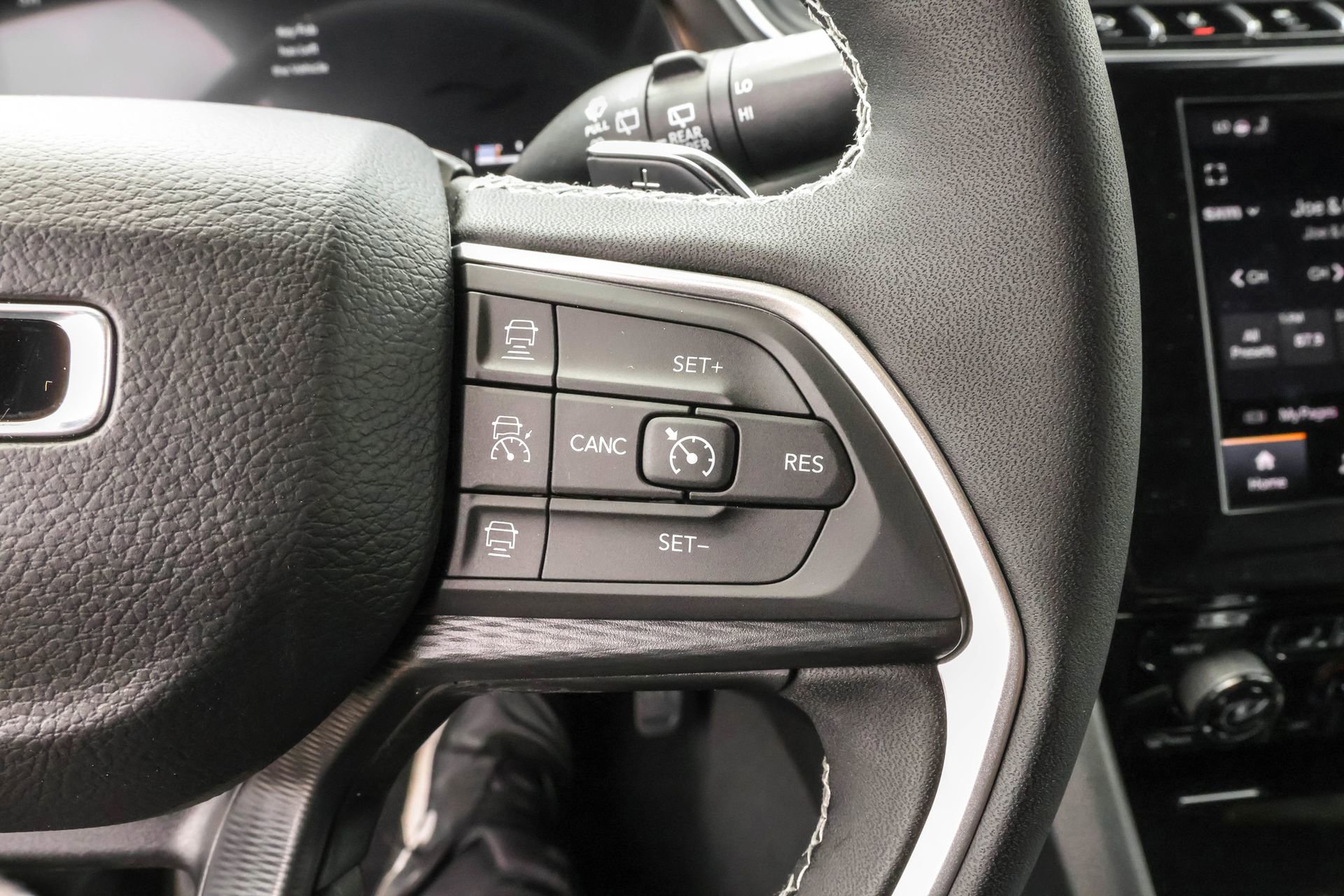 New 2025 Jeep Grand Cherokee Altitude image 27