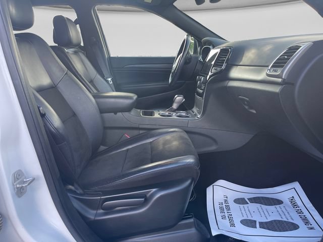 Used 2020 Jeep Grand Cherokee Altitude AWD/4WD image 13