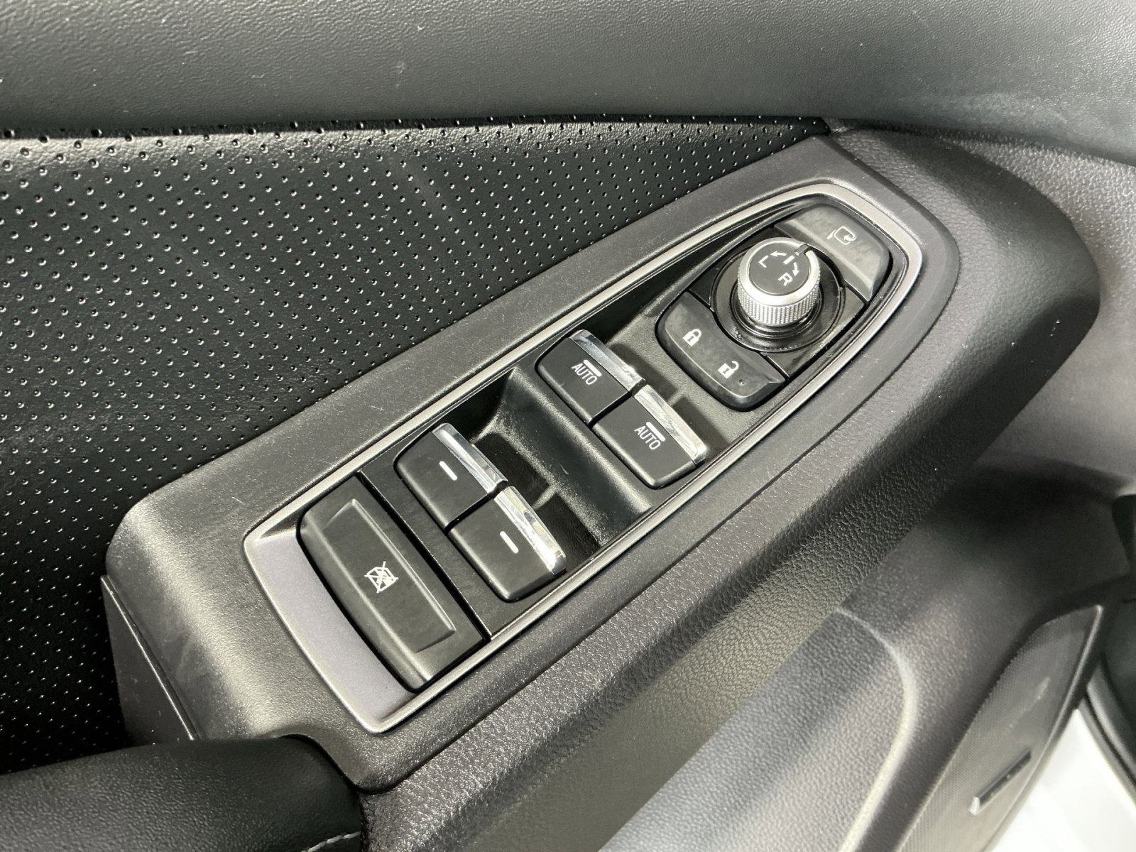 Used 2023 Subaru Ascent Touring image 23