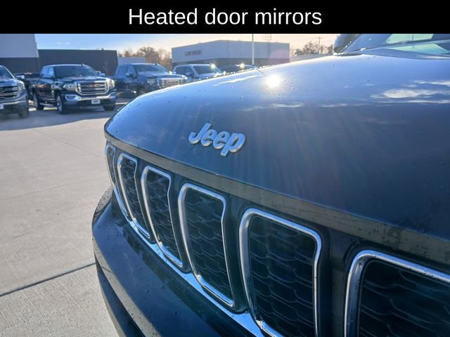 New 2025 Jeep Grand Cherokee L Laredo image 32