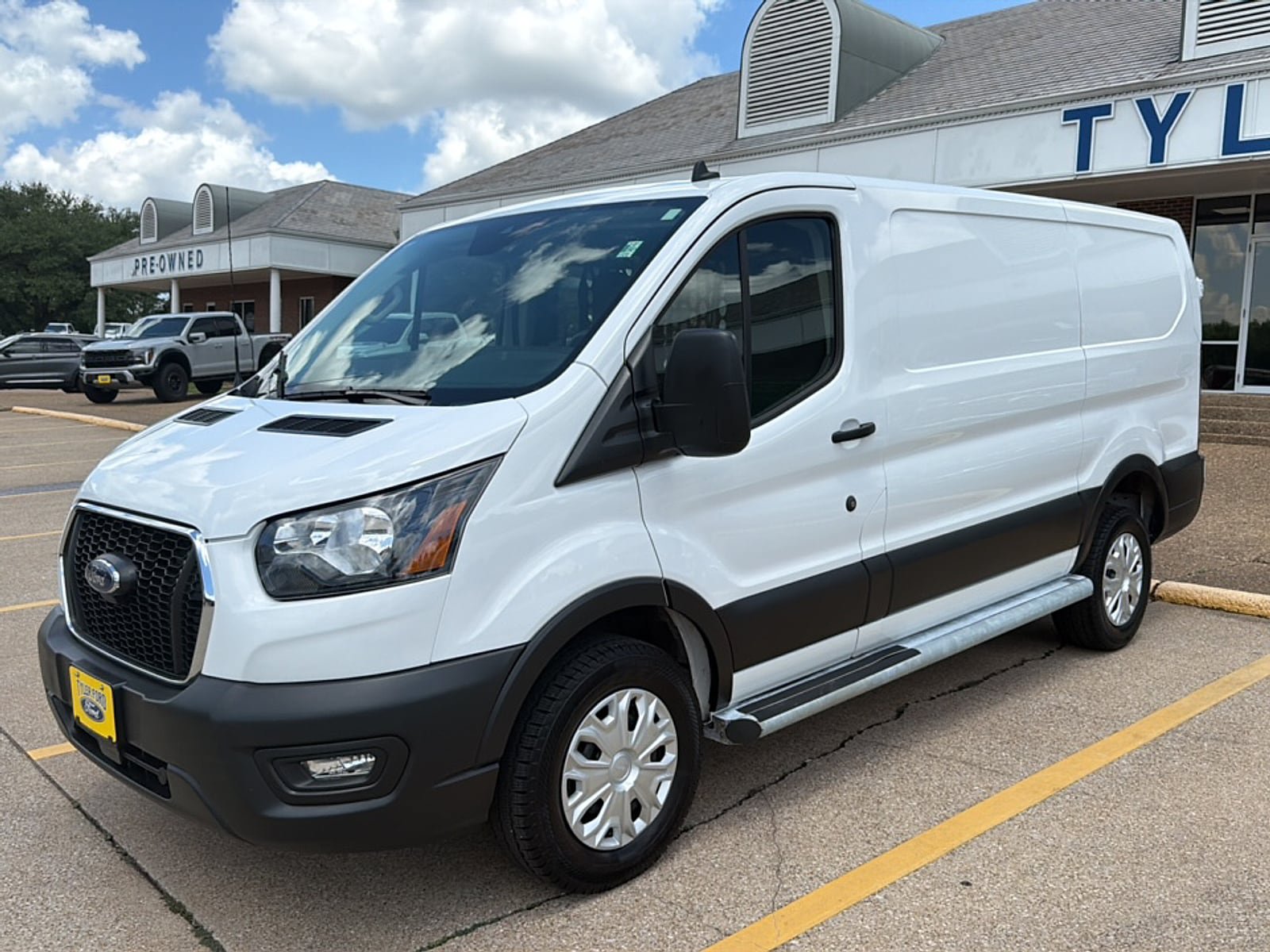 Used 2025 Ford Transit 250 Low Roof w/ Exterior Upgrade Package RWD image 13
