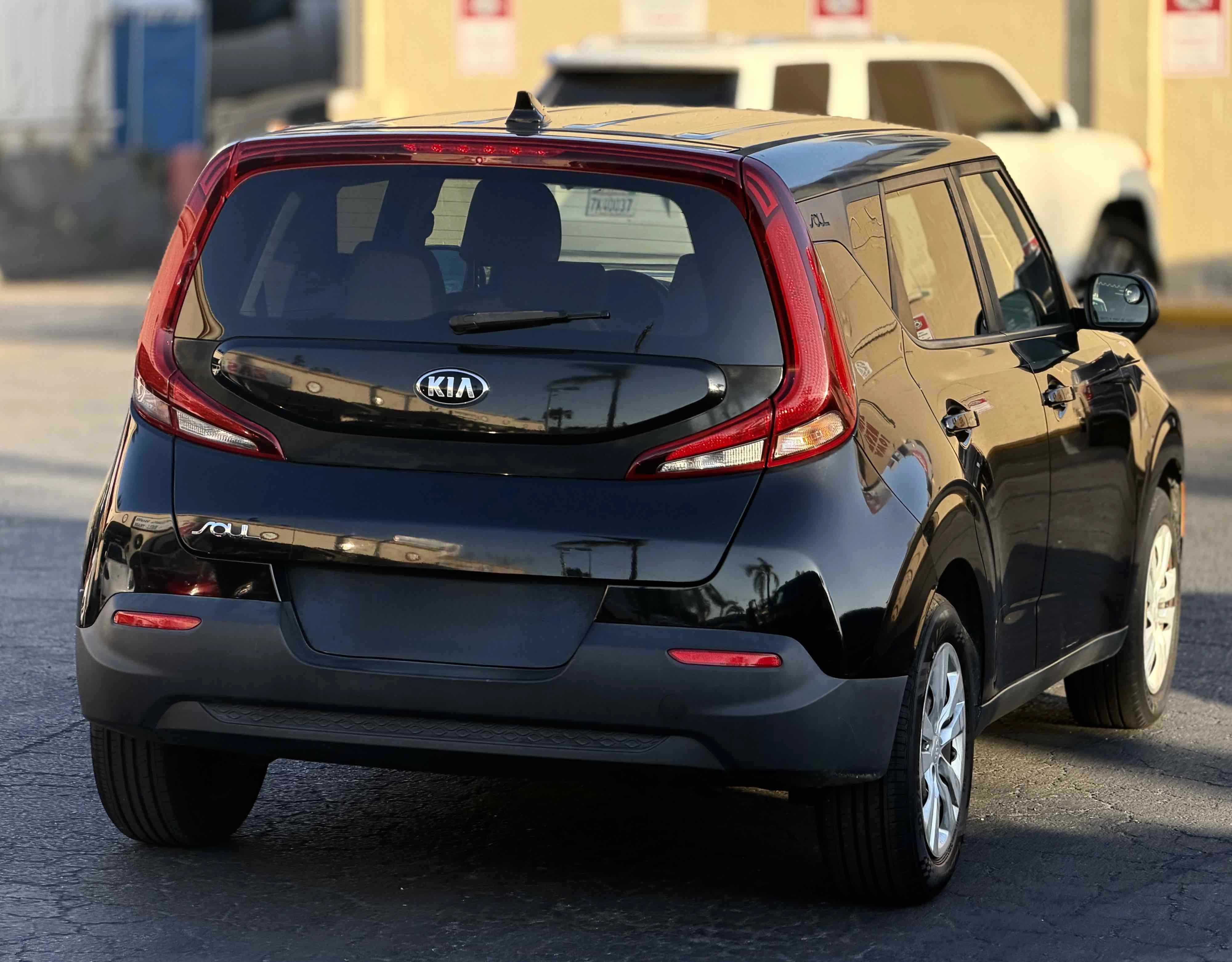 Used 2020 Kia Soul LX FWD image 6