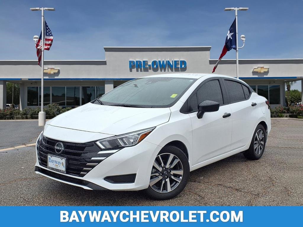 Used 2024 Nissan Versa S w/ S Plus Package image 1