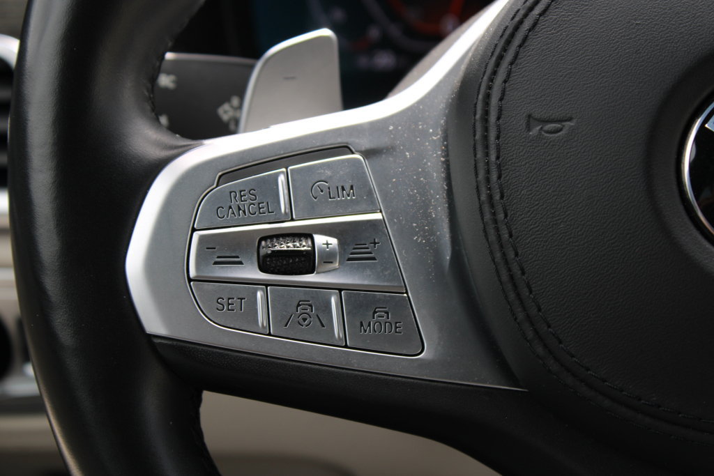 Used 2021 BMW 740i w/ M Sport Package RWD image 29