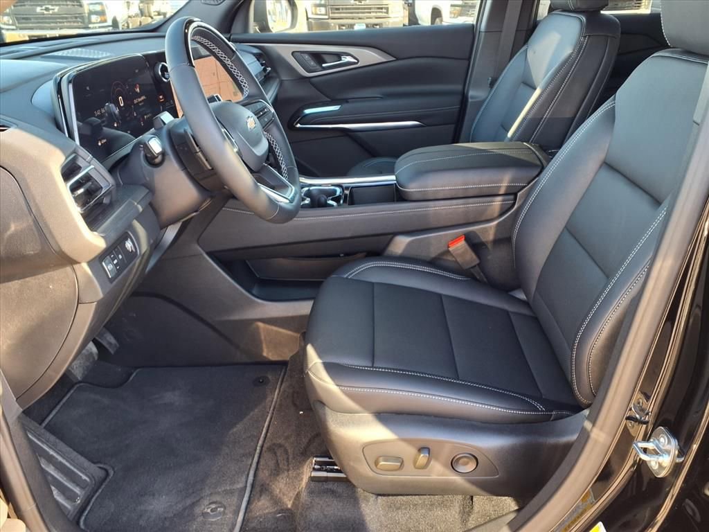 New 2026 Chevrolet Traverse LT w/ Enhanced Driving Package FWD image 8