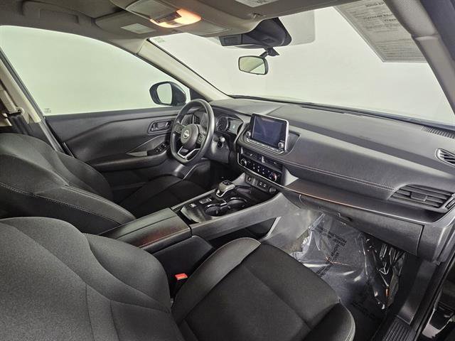 Used 2024 Nissan Rogue S image 14