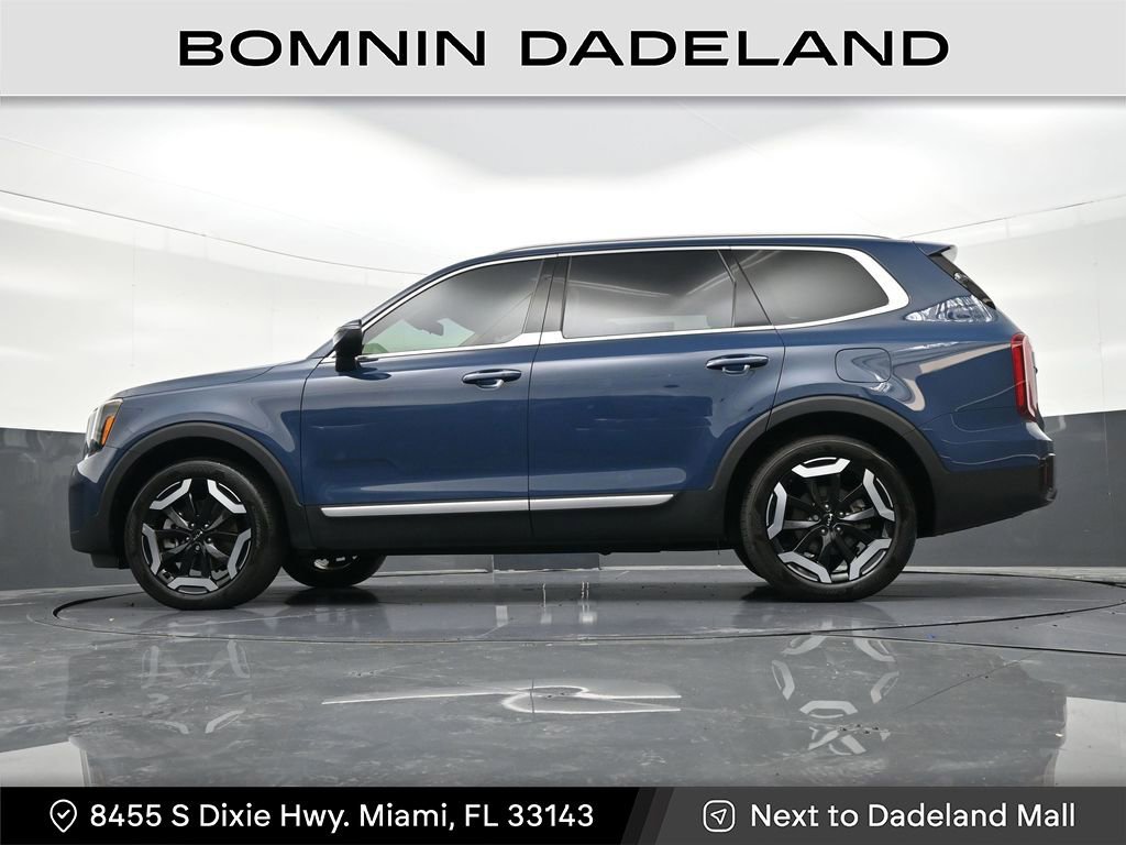 Used 2025 Kia Telluride S image 24