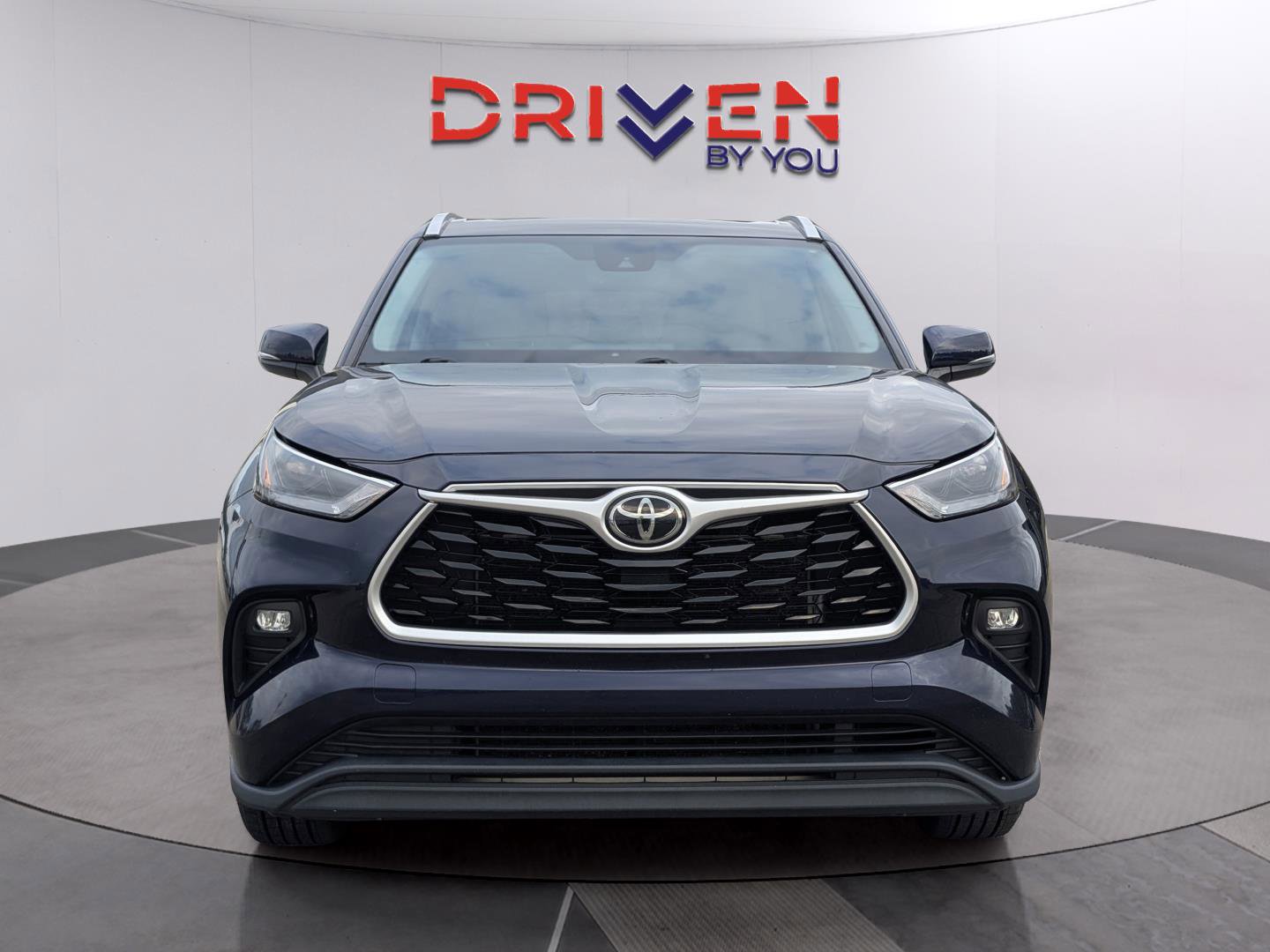 Used 2022 Toyota Highlander XLE image 8