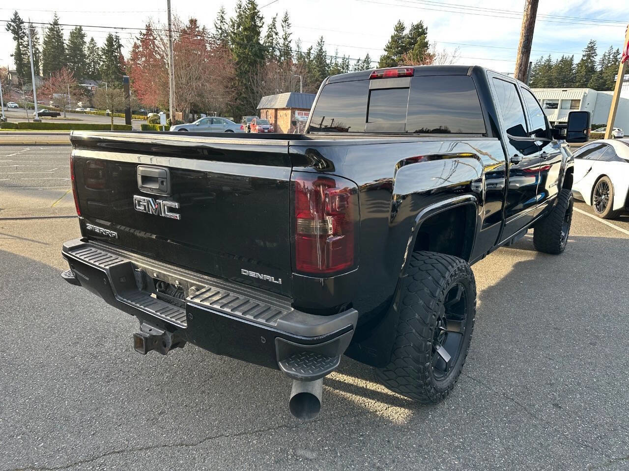 Used 2016 GMC Sierra 2500 Denali w/ Duramax Plus Package AWD/4WD image 7