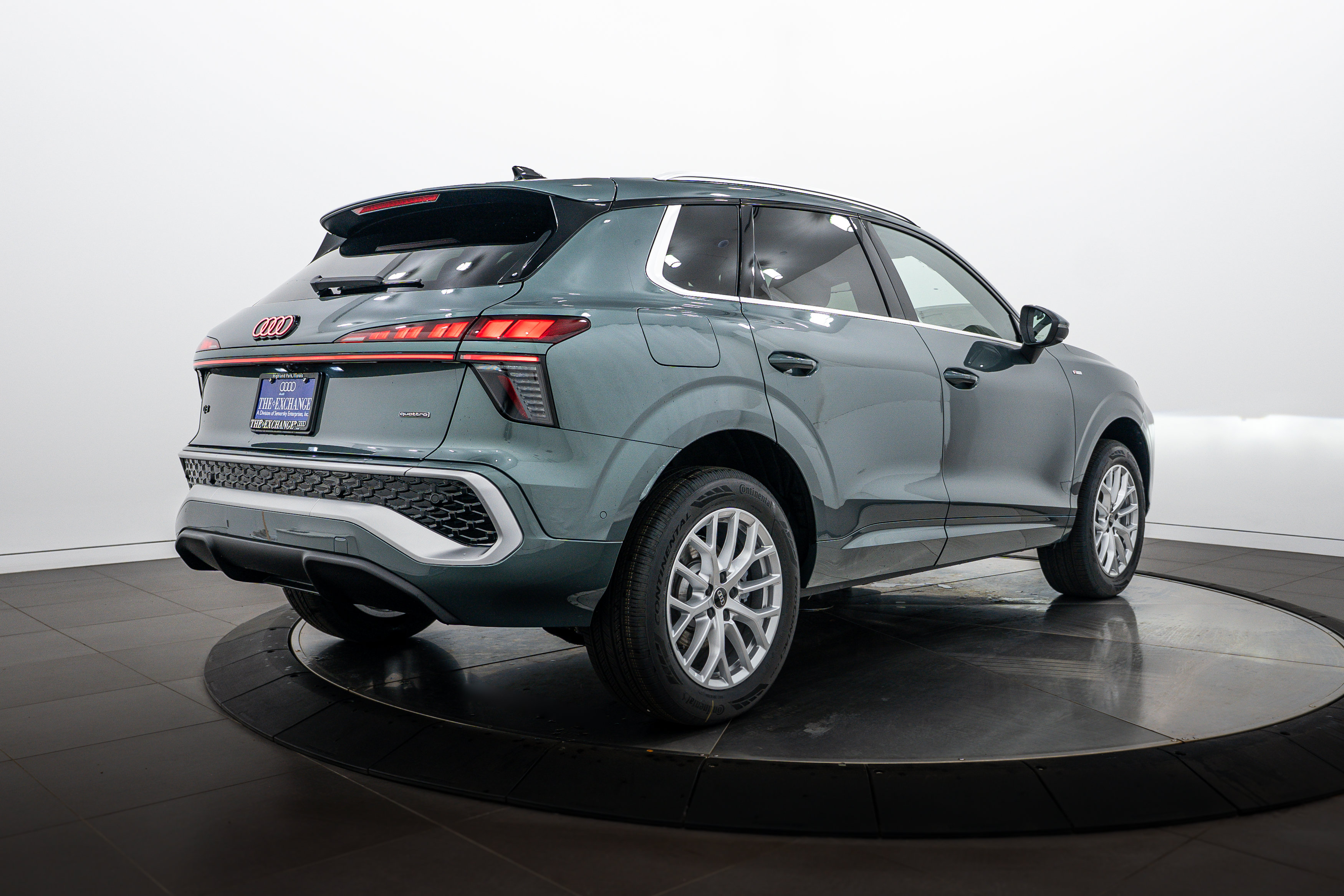 New 2026 Audi Q3 quattro 2.0T AWD/4WD image 4