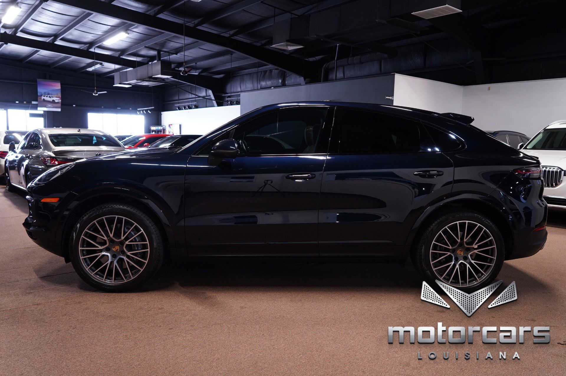 Used 2021 Porsche Cayenne Coupe w/ Premium Package image 4