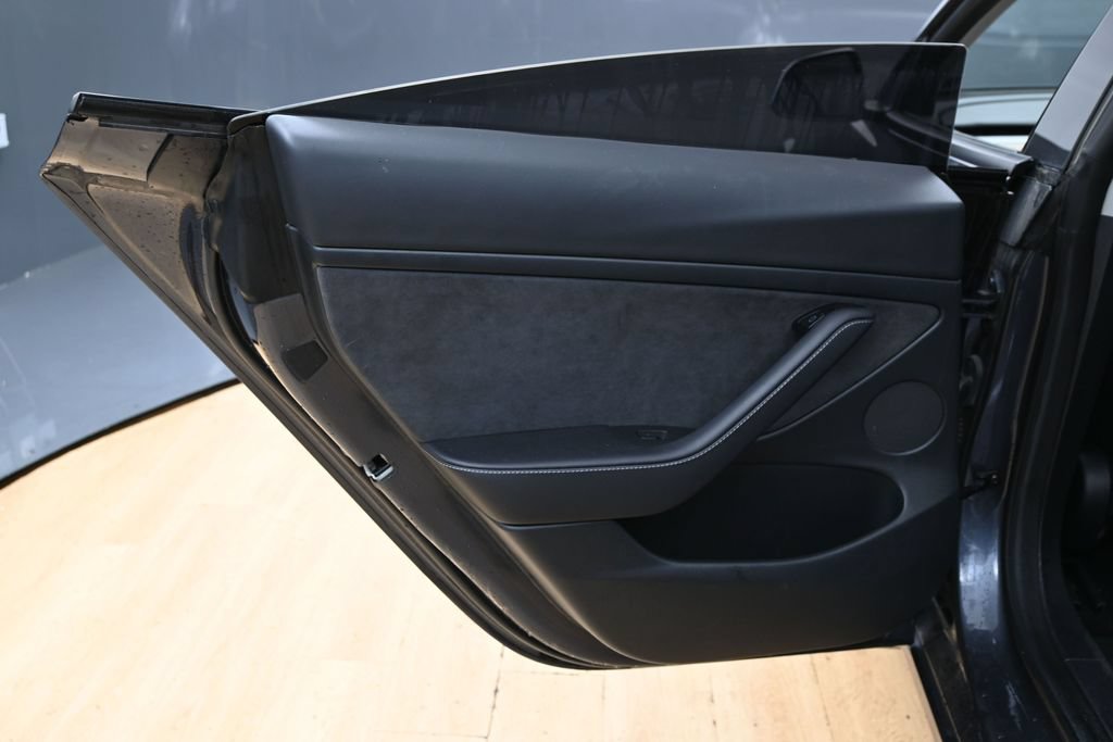Used 2023 Tesla Model 3 Standard Range RWD image 39