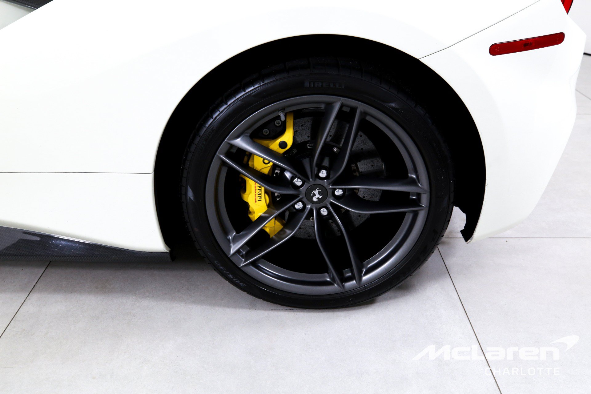 Used 2018 Ferrari 488 Spider RWD image 30
