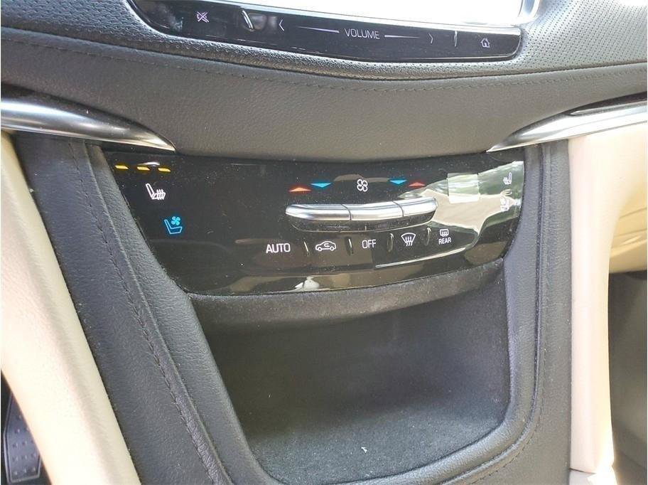 Used 2019 Cadillac XT5 Premium Luxury FWD image 31