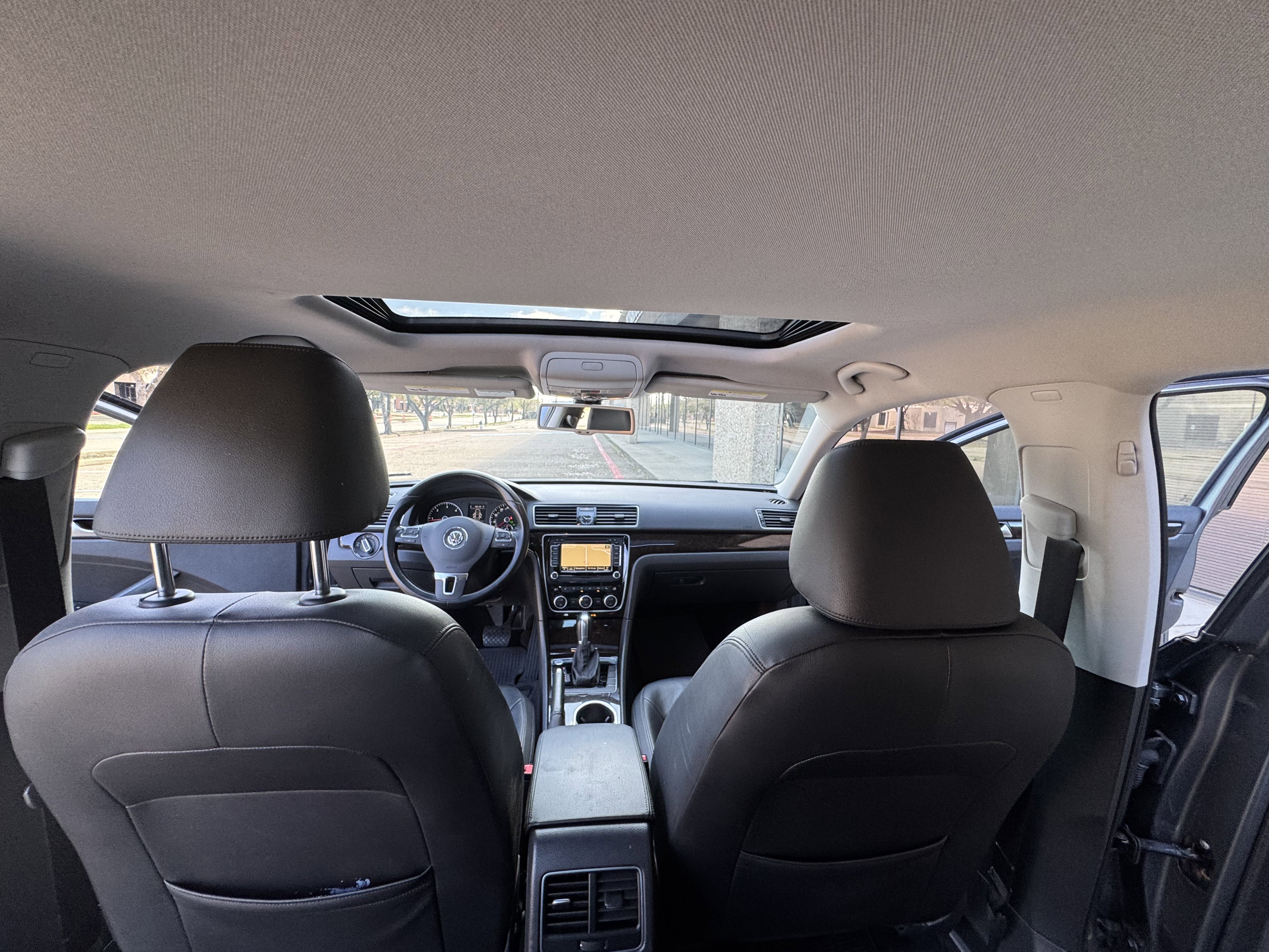 Used 2015 Volkswagen Passat TDI SEL Premium FWD image 29