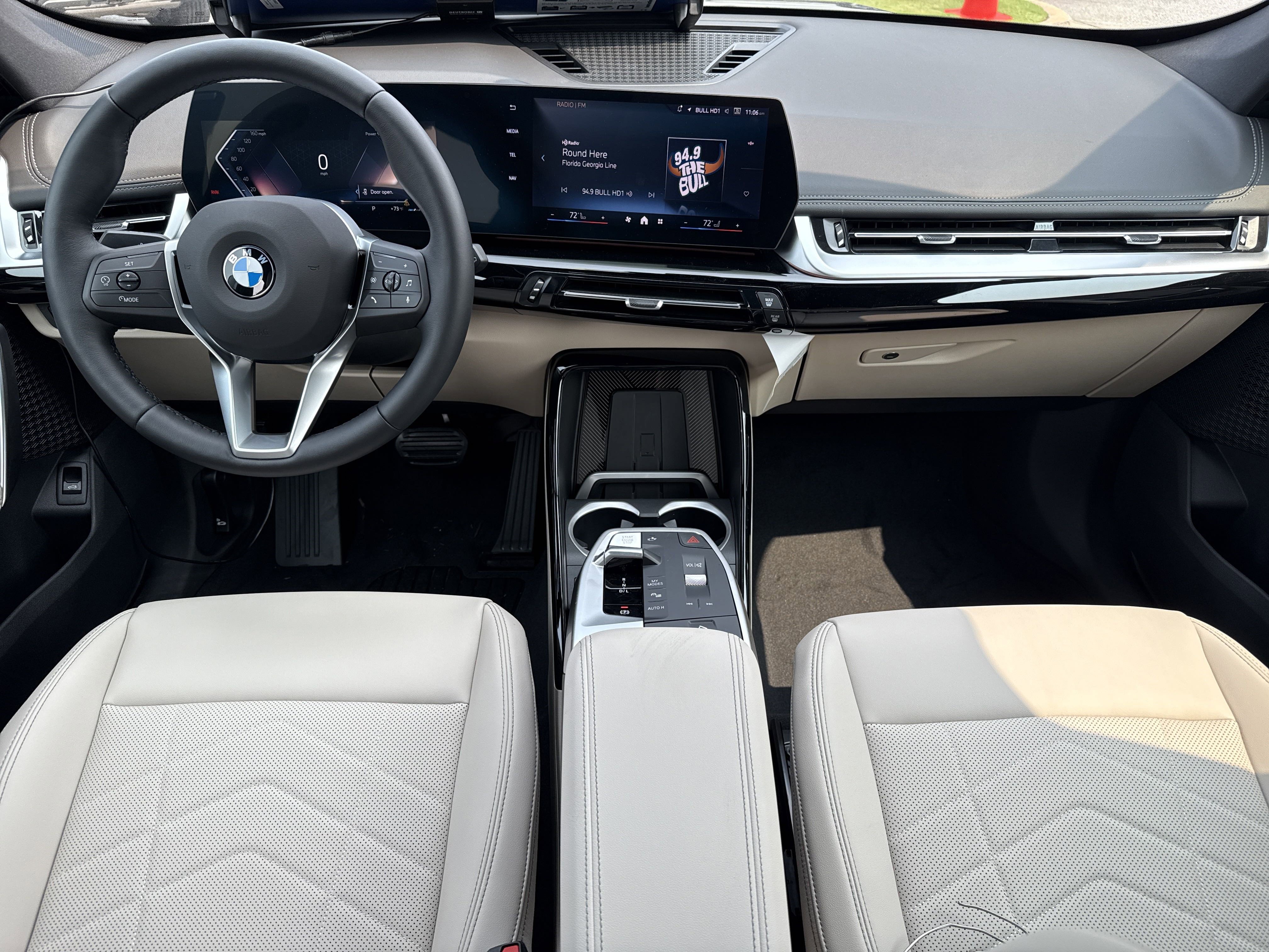 New 2025 BMW X1 xDrive28i w/ Convenience Package image 2