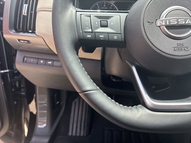 Used 2025 Nissan Pathfinder SL FWD image 22
