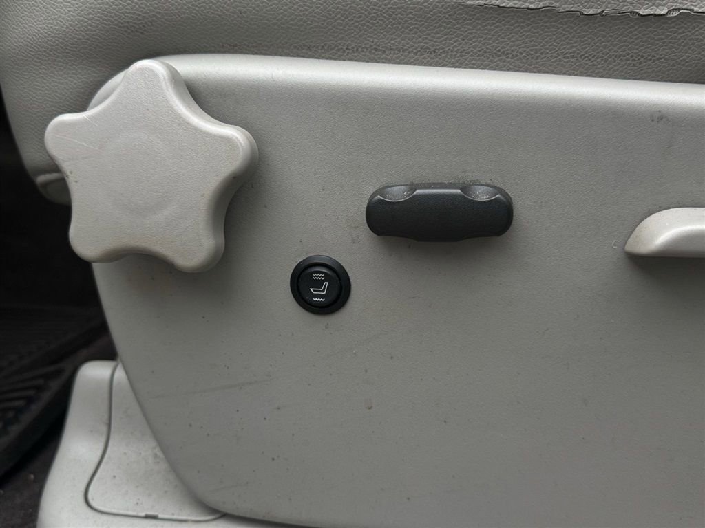 Used 2009 Chevrolet Silverado 1500 LT w/ Power Pack Plus image 13