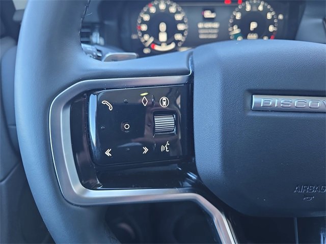 Used 2025 Land Rover Discovery Sport S image 20
