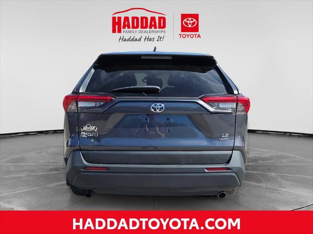 Certified 2023 Toyota RAV4 LE AWD/4WD image 4