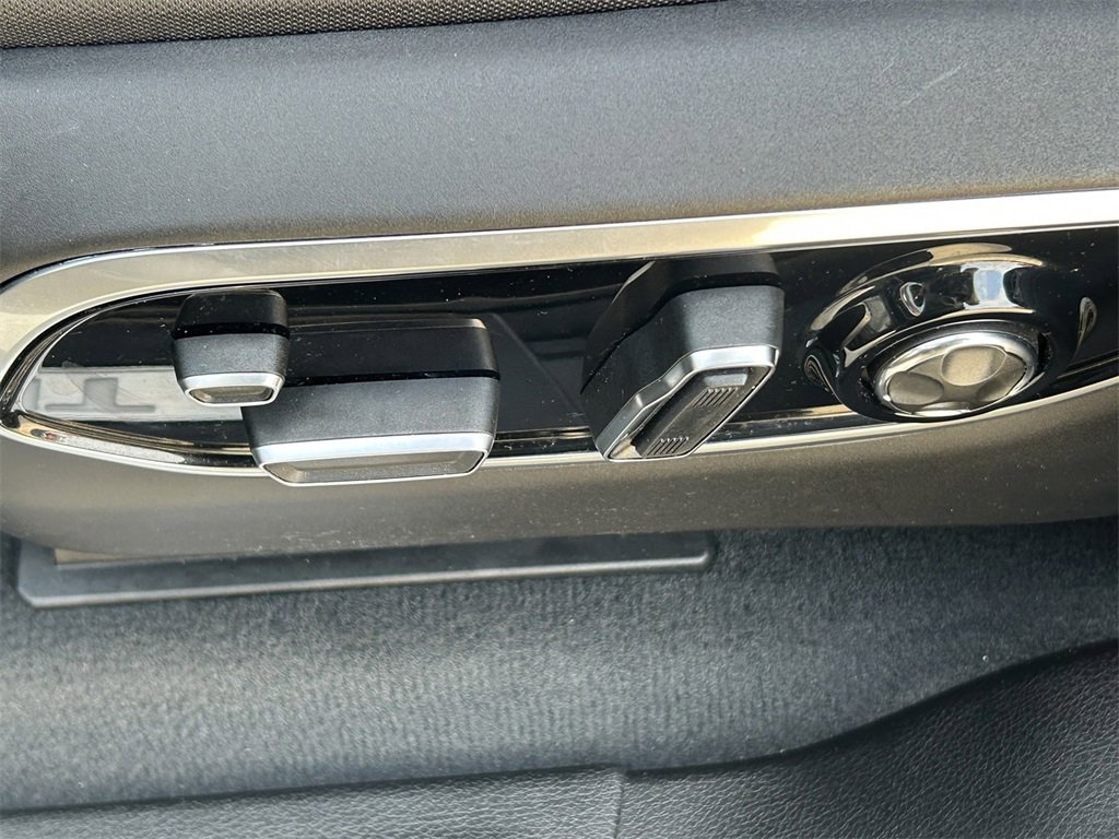 Used 2024 Jeep Grand Cherokee L Summit image 26