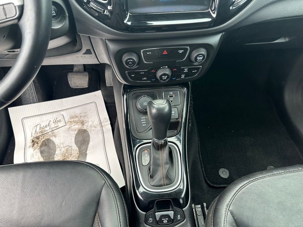 Used 2018 Jeep Compass Limited image 12