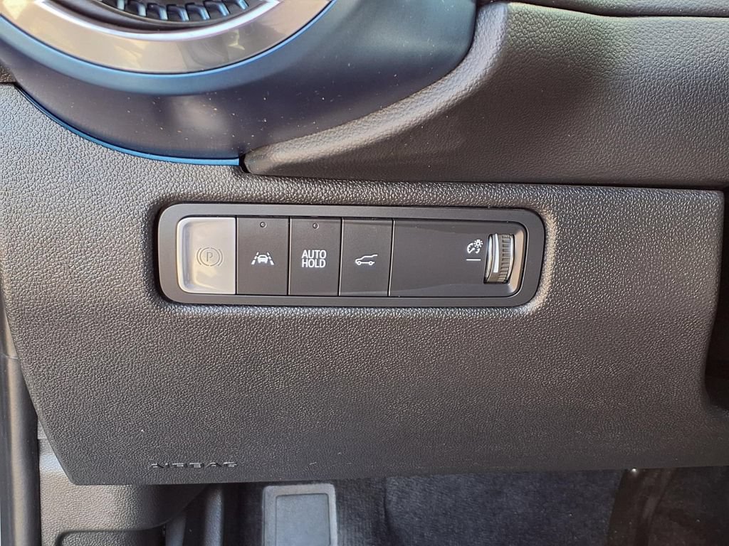 Certified 2024 Chevrolet Equinox EV LT FWD image 13