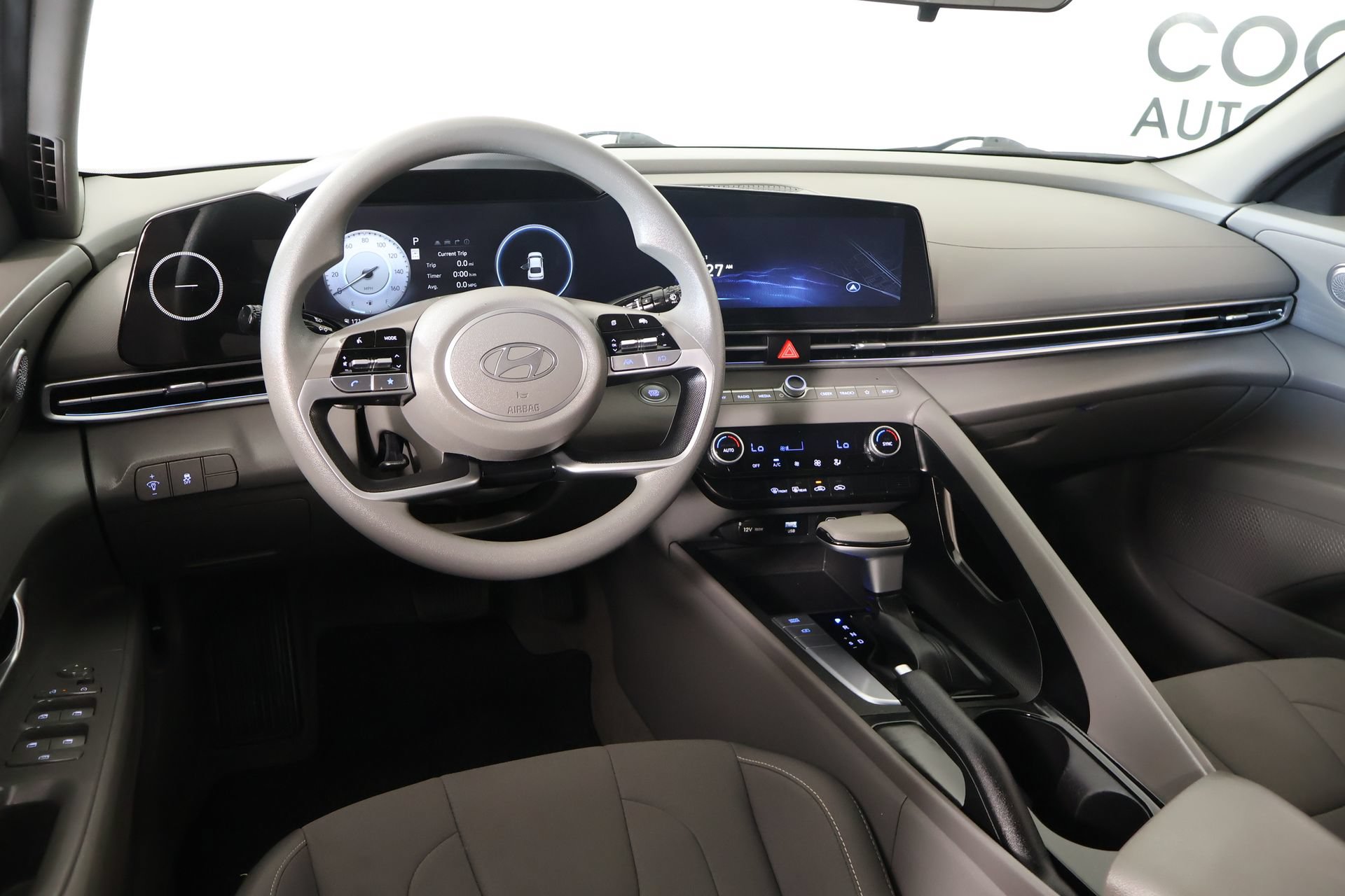 Used 2024 Hyundai Elantra SEL FWD image 2