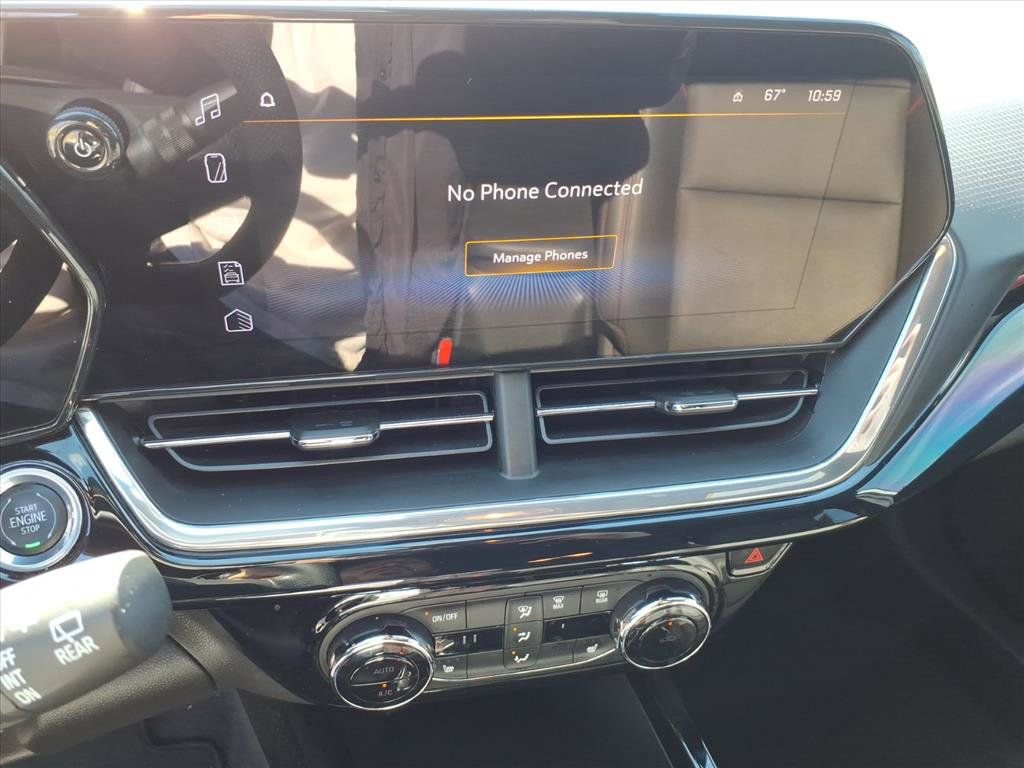 Used 2024 Chevrolet Trax RS w/ Driver Confidence Package image 29