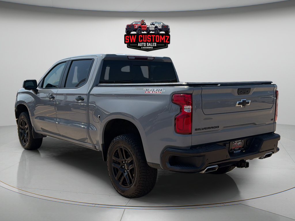 Used 2024 Chevrolet Silverado 1500 LT Trail Boss w/ Convenience Package II AWD/4WD image 5