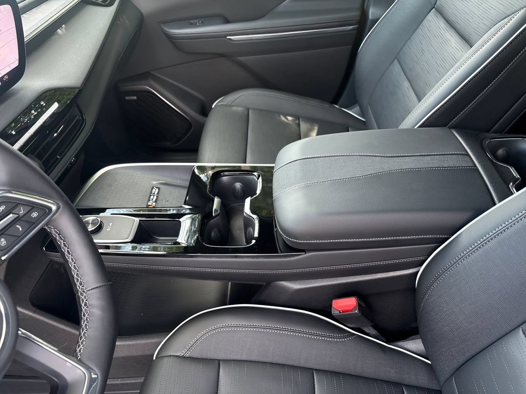 Used 2026 Buick Enclave Sport Touring FWD image 37