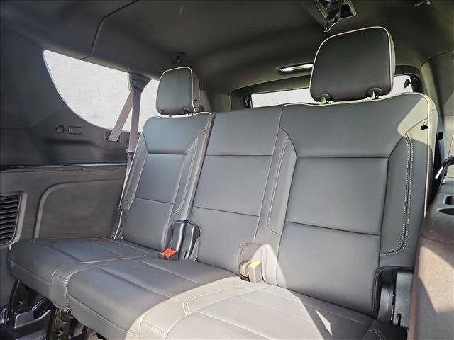 Used 2022 Chevrolet Suburban Premier RWD image 20