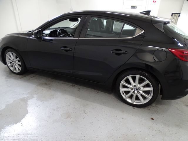 Used 2017 MAZDA MAZDA3 Grand Touring w/ Premium Equipment Package image 21