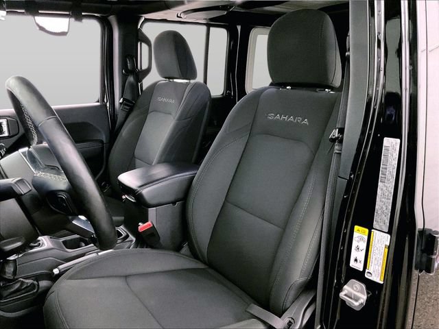 Used 2018 Jeep Wrangler Unlimited Sahara AWD/4WD image 24