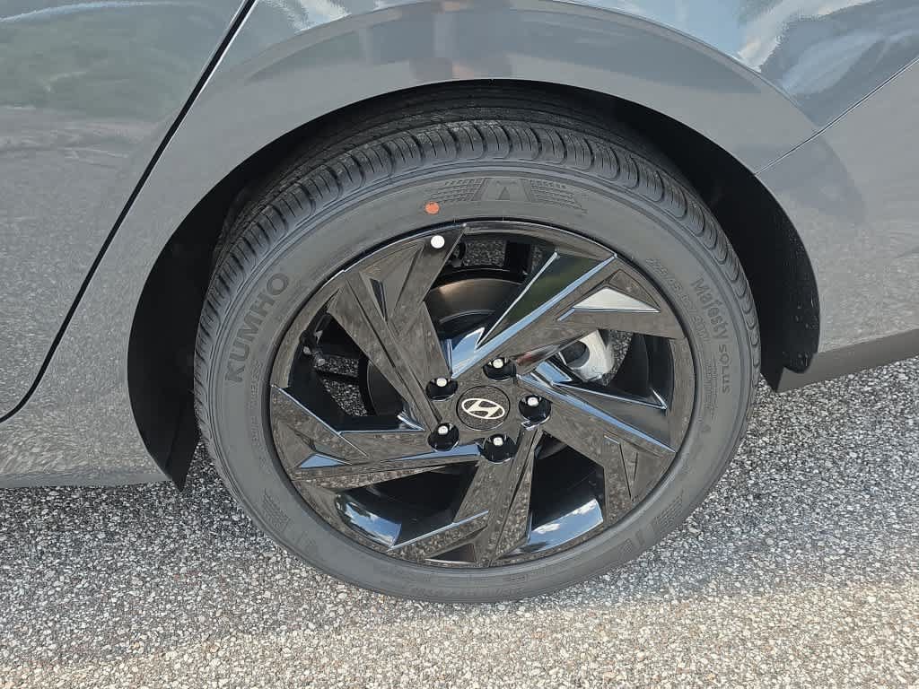 New 2026 Hyundai Elantra SEL Sport FWD image 14