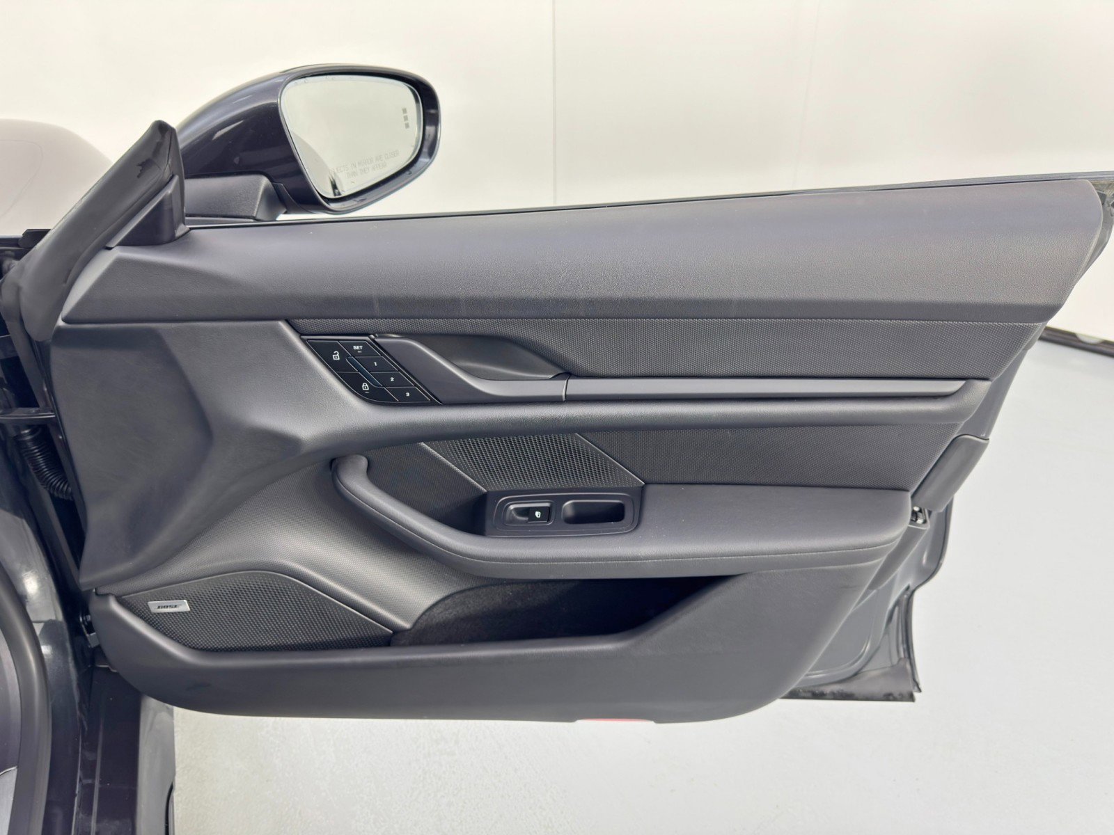 Used 2023 Porsche Taycan 4S w/ Performance Package AWD/4WD image 48