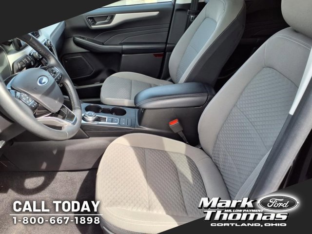 Used 2022 Ford Escape SE w/ Cold Weather Package image 8