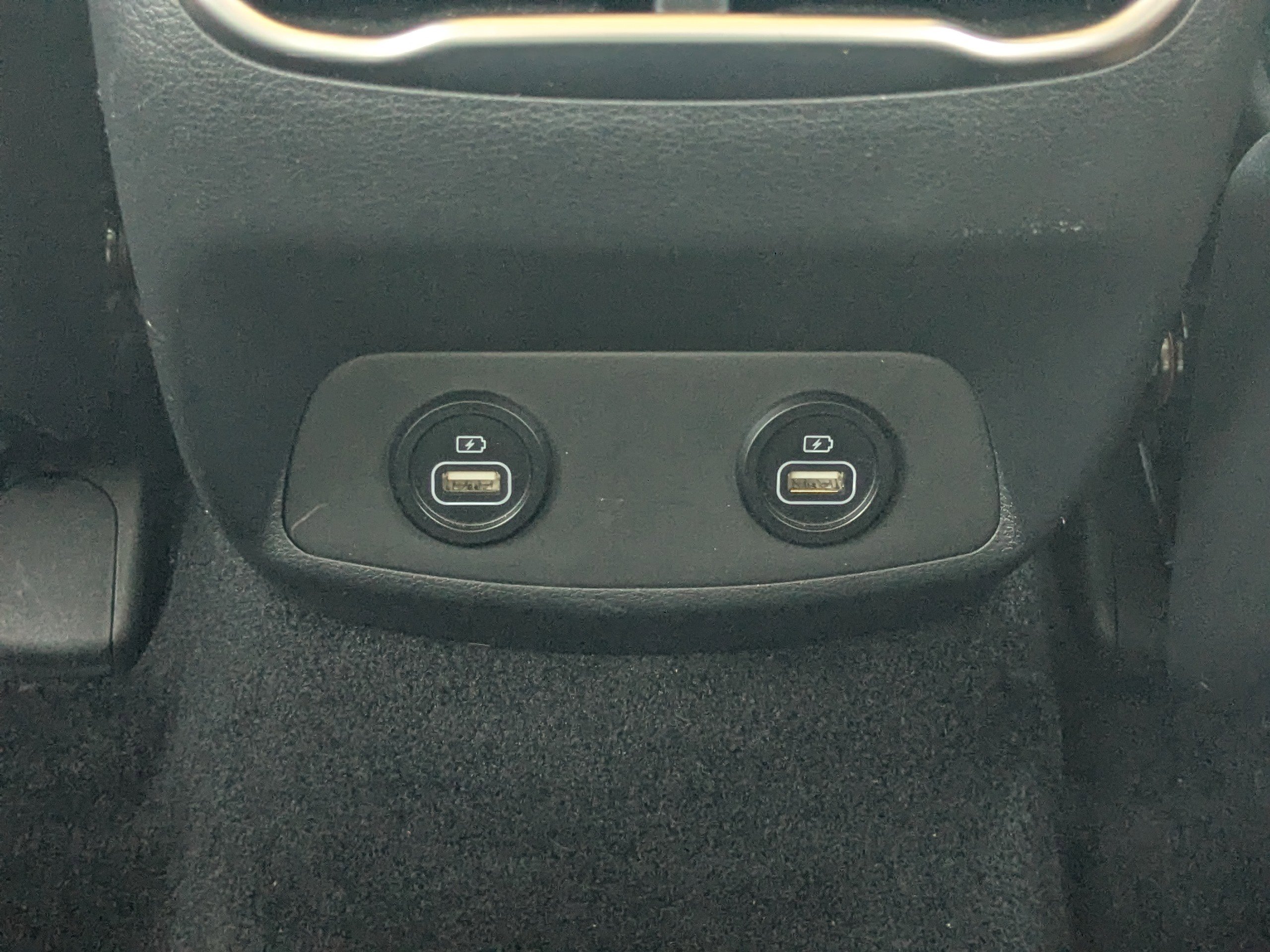 Used 2023 Hyundai Santa Fe SEL image 18