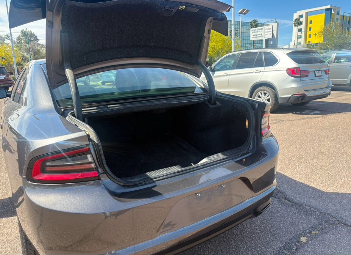 Used 2017 Dodge Charger SE image 8