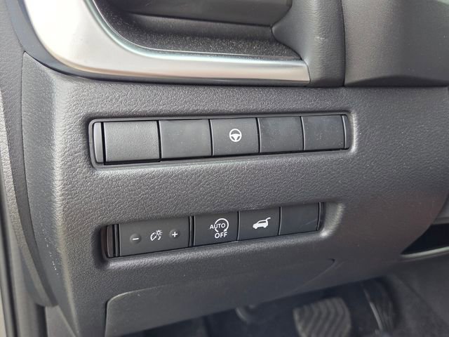 Used 2026 Nissan Rogue SV FWD image 27