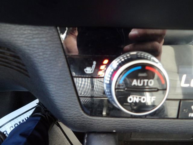 Used 2024 Mitsubishi Outlander SE image 28