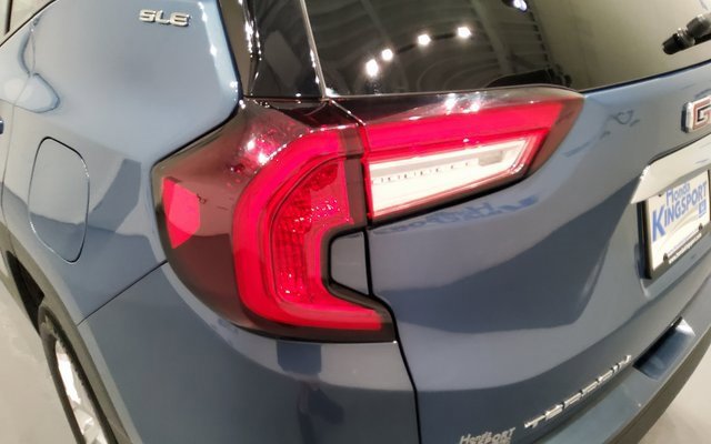 Used 2024 GMC Terrain SLE image 12