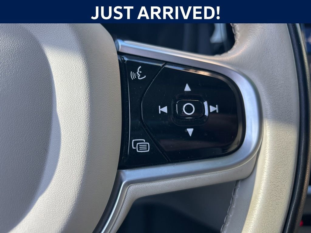 Used 2021 Volvo S60 T5 Momentum w/ Premium Package FWD image 14