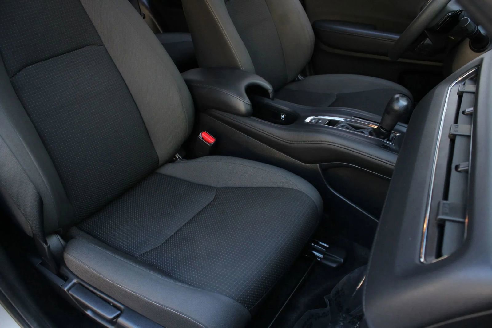 Used 2020 Honda HR-V EX image 30