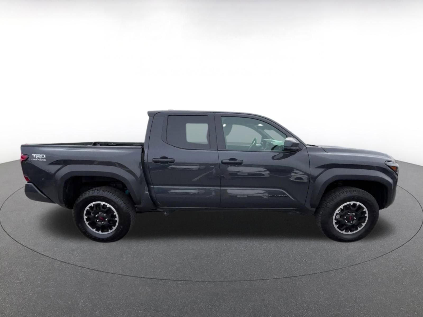 Used 2025 Toyota Tacoma TRD Off-Road AWD/4WD image 16