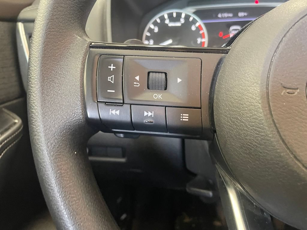 Certified 2023 Nissan Rogue SV FWD image 12