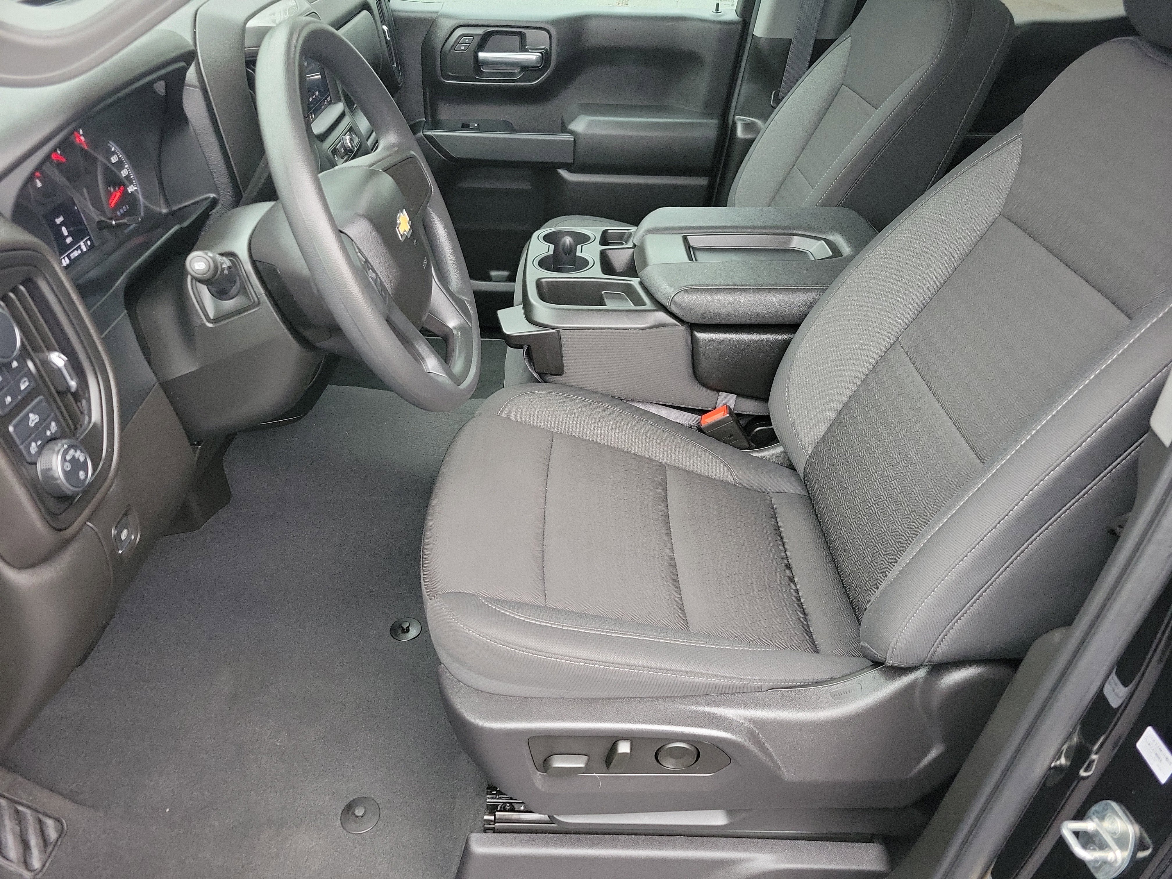 Used 2024 Chevrolet Silverado 1500 Custom w/ LPO, Dark Essentials Package image 4