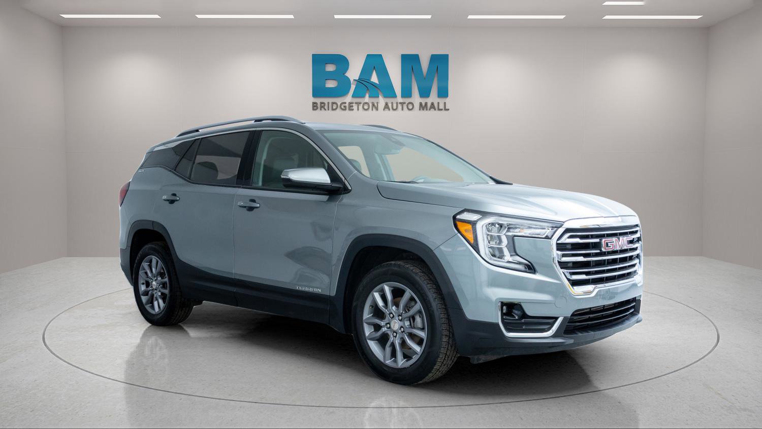 Certified 2023 GMC Terrain SLT AWD/4WD image 1