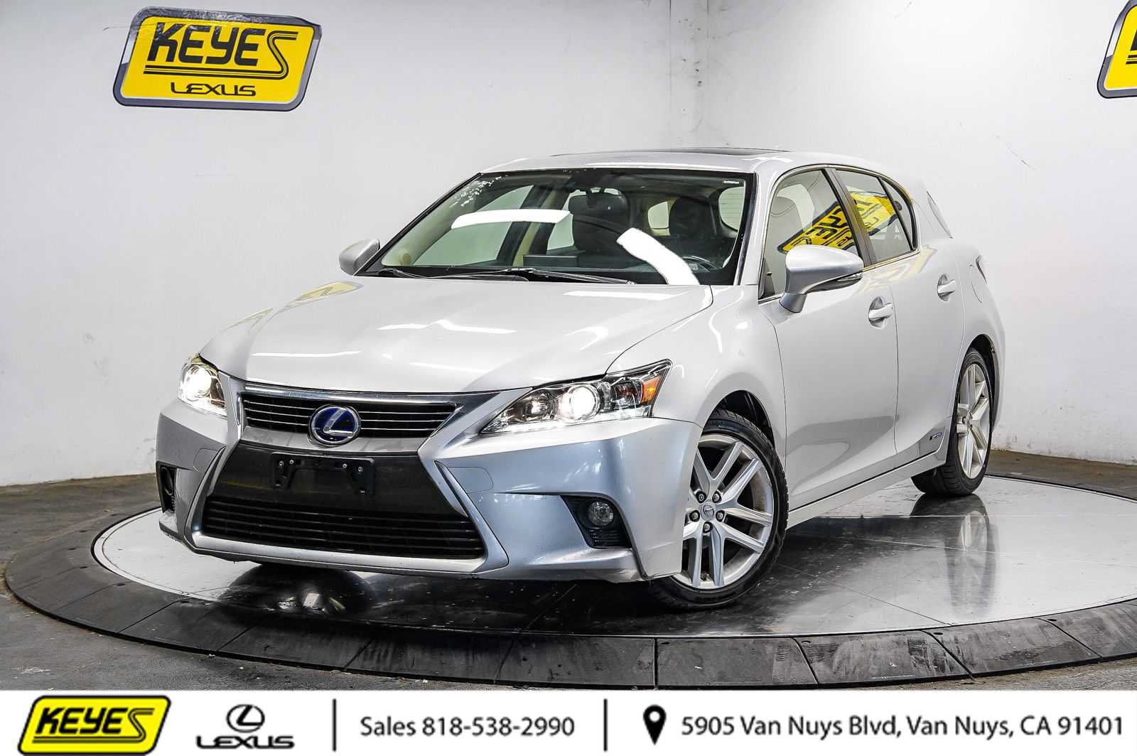 Used 2015 Lexus CT 200h w/ Navigation Package FWD image 1