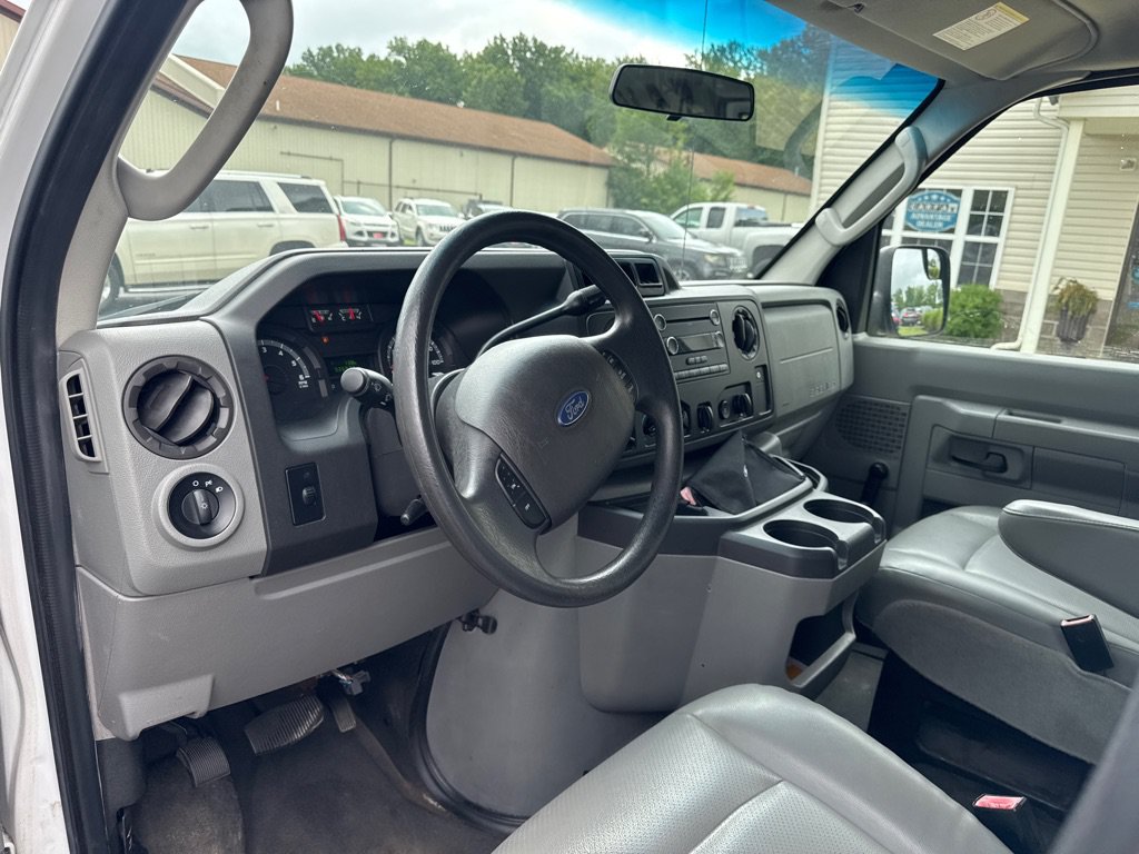 Used 2013 Ford E-350 and Econoline 350 XL RWD image 15